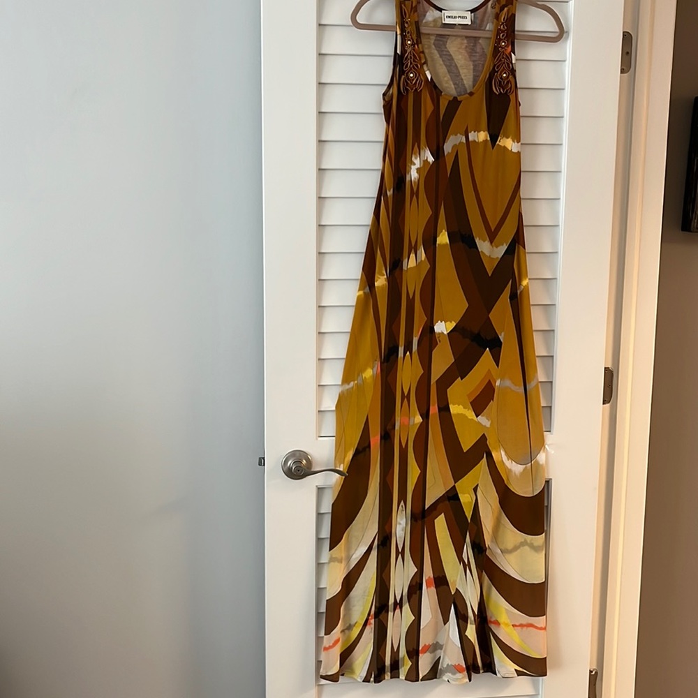 Emilio Pucci maxi dress in size 40 (4-6US). Rare offering!Fitted style.